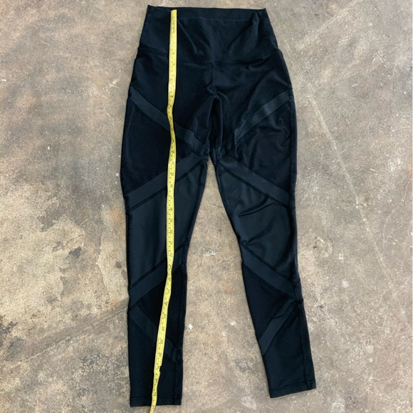 Aerie OFFLINE High Waisted Ribbed Mesh Black Leggings M AEO - OBO - Picture 3 of 7